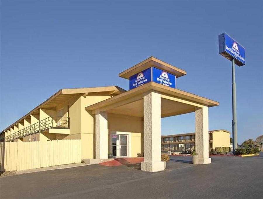 Travelodge By Wyndham New Braunfels Exterior photo