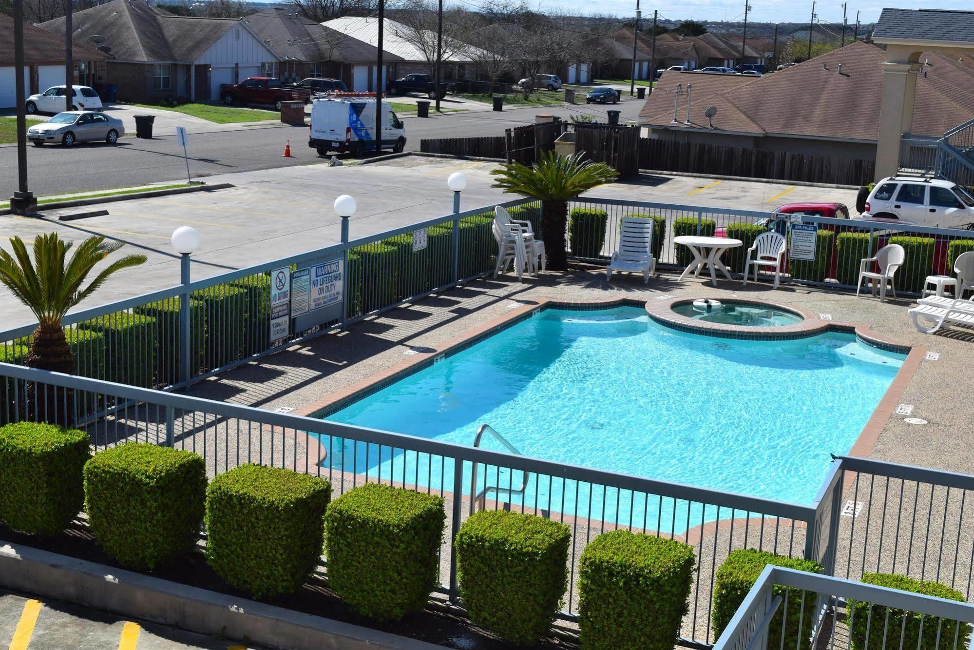 Travelodge By Wyndham New Braunfels Exterior photo